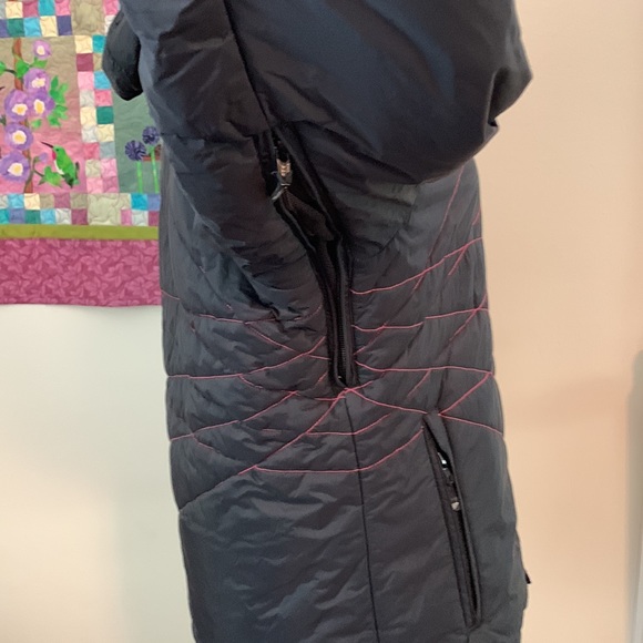 Roxy endurance series, snowboarding, jacket, L in black and pink design NWOT - Picture 15 of 16